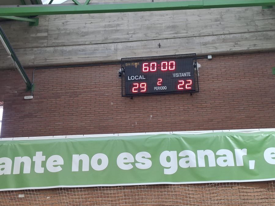 Marcador final del partido de presentación: 29 local, 22 visitante